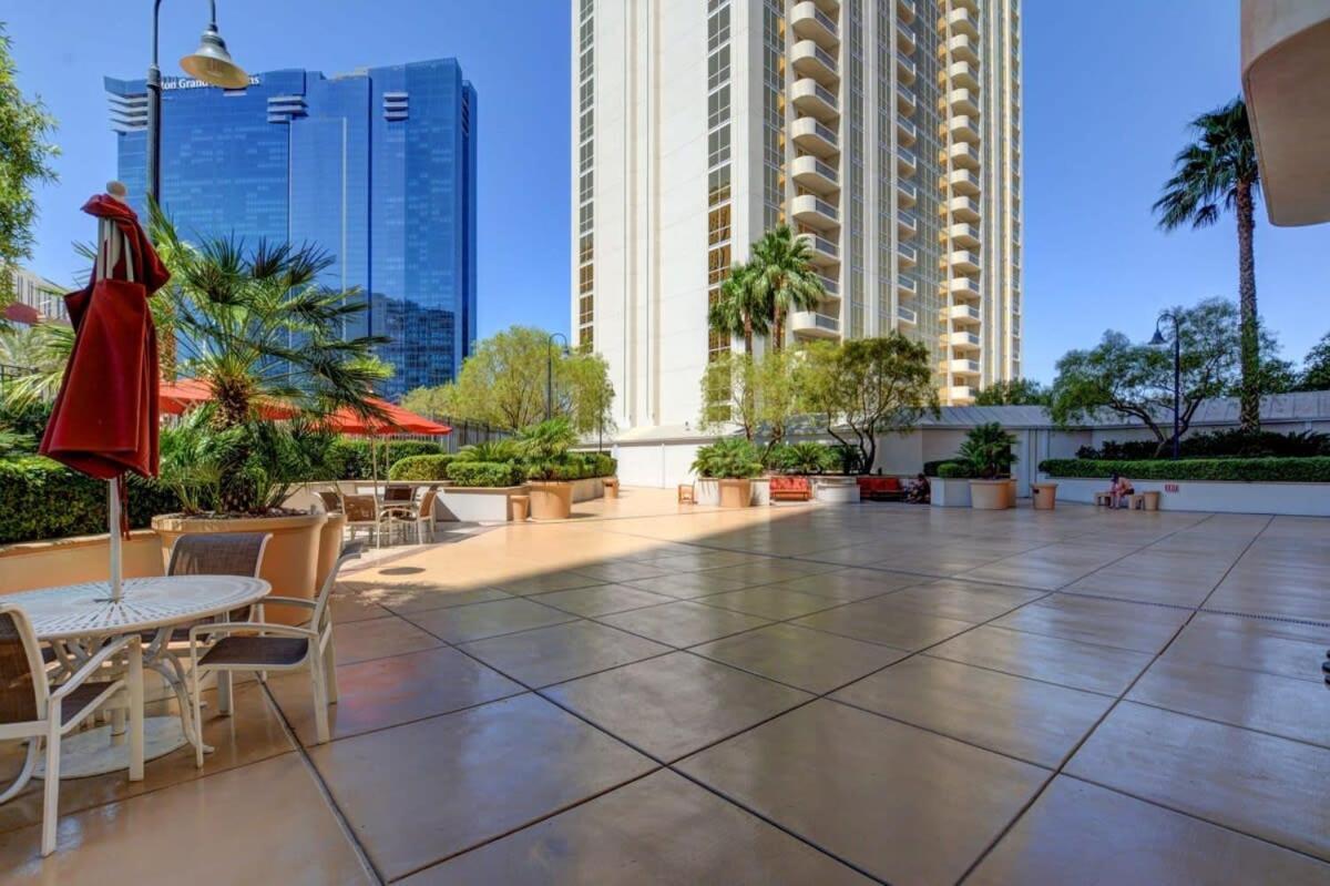 Mgm Signature-15-611 Strip View Jacuzzi Studio Лас-Вегас Екстер'єр фото